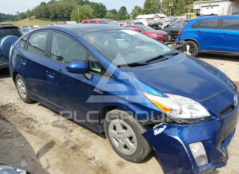 2011 Toyota PRIUS фото