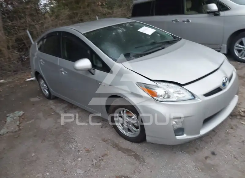 2011 Toyota PRIUS фото