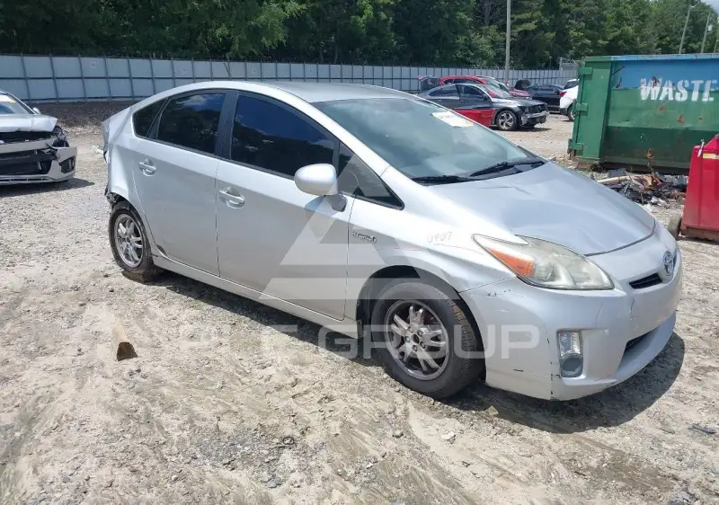 2011 Toyota PRIUS фото