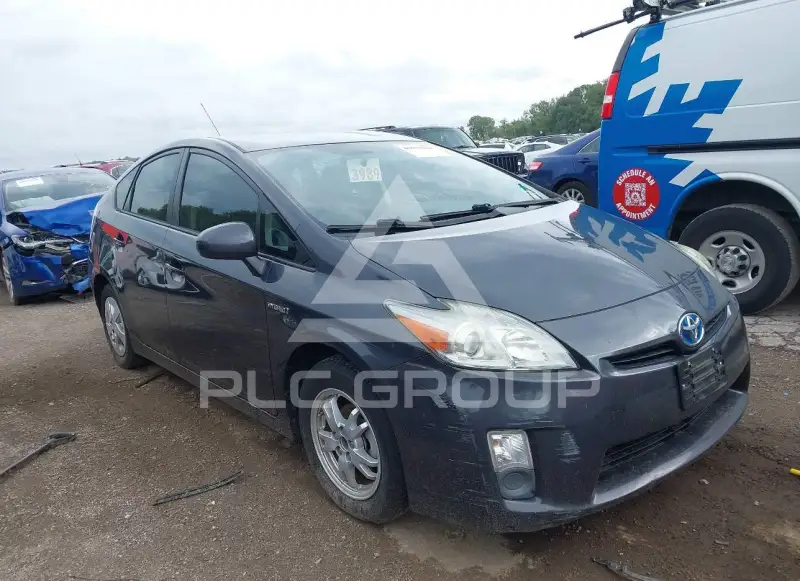 2011 Toyota PRIUS фото