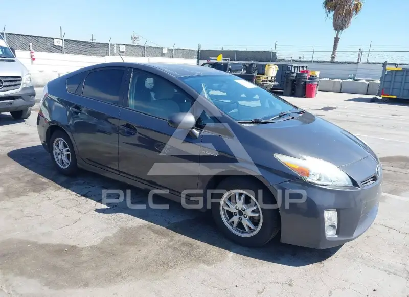 2011 Toyota PRIUS фото