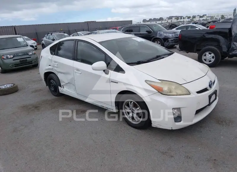 2011 Toyota PRIUS фото