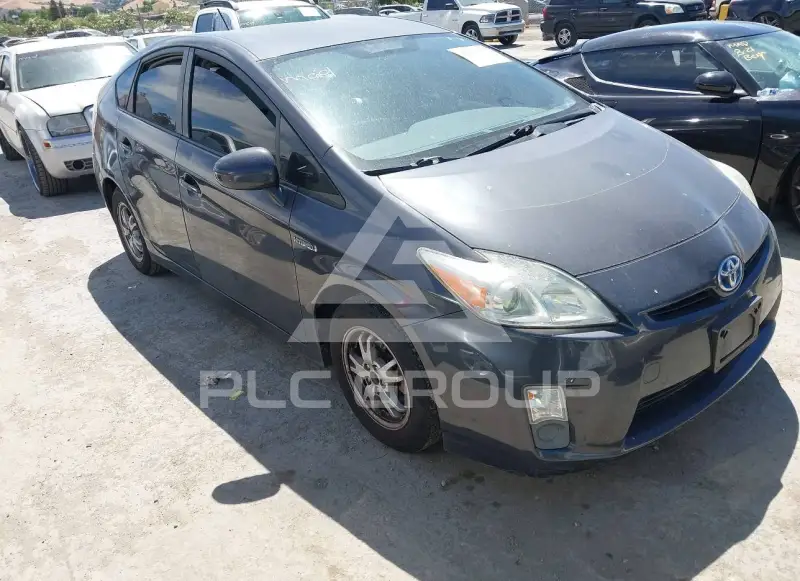 2011 Toyota PRIUS фото