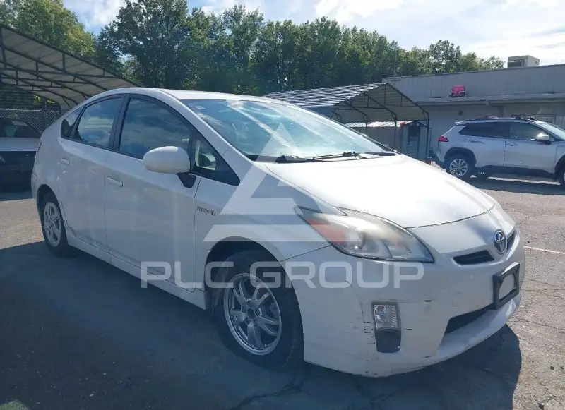 2011 Toyota PRIUS фото