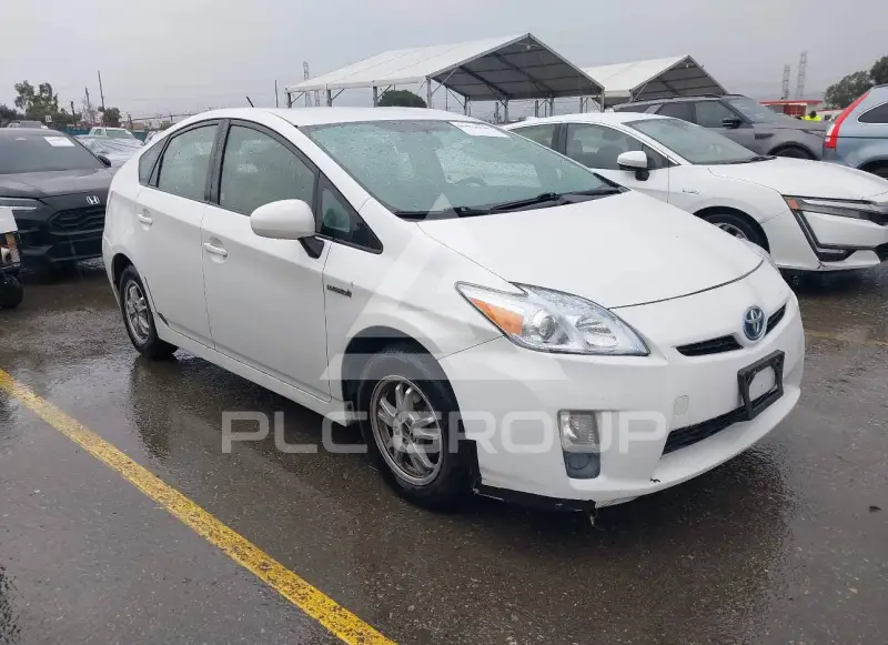 2011 Toyota PRIUS фото