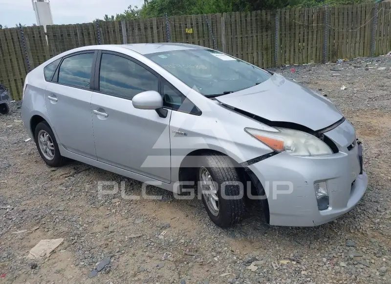2011 Toyota PRIUS фото