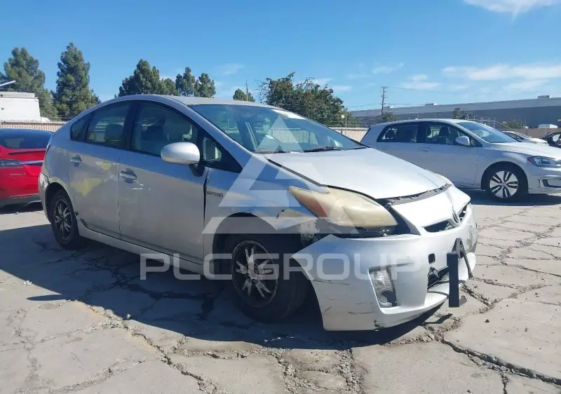 2011 Toyota PRIUS фото