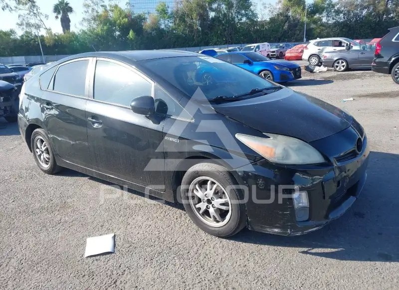 2011 Toyota PRIUS фото