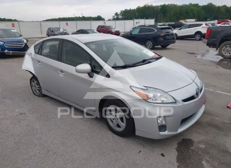 2011 Toyota PRIUS фото