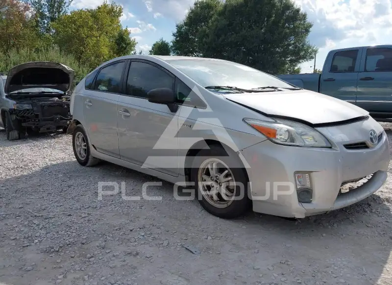 2011 Toyota PRIUS фото