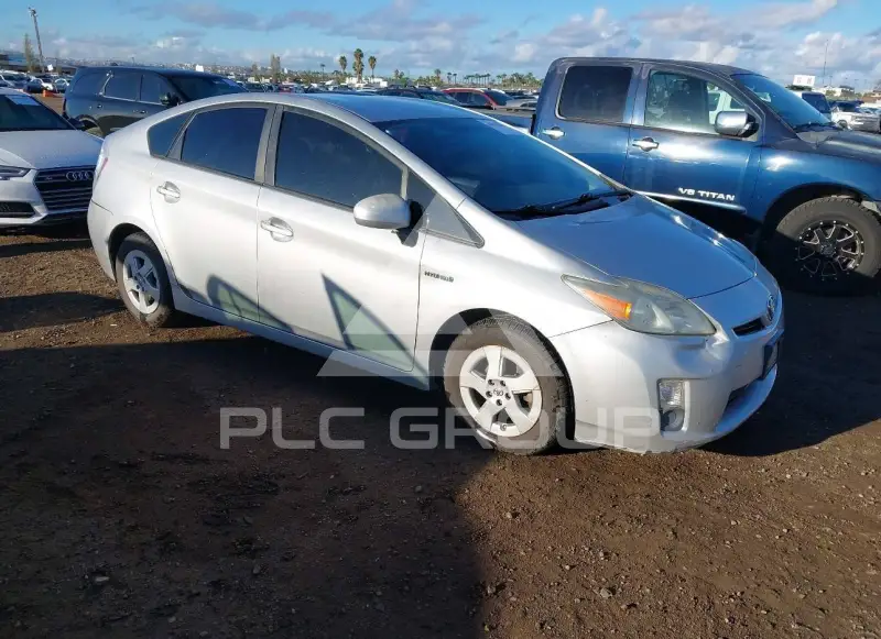 2011 Toyota PRIUS фото