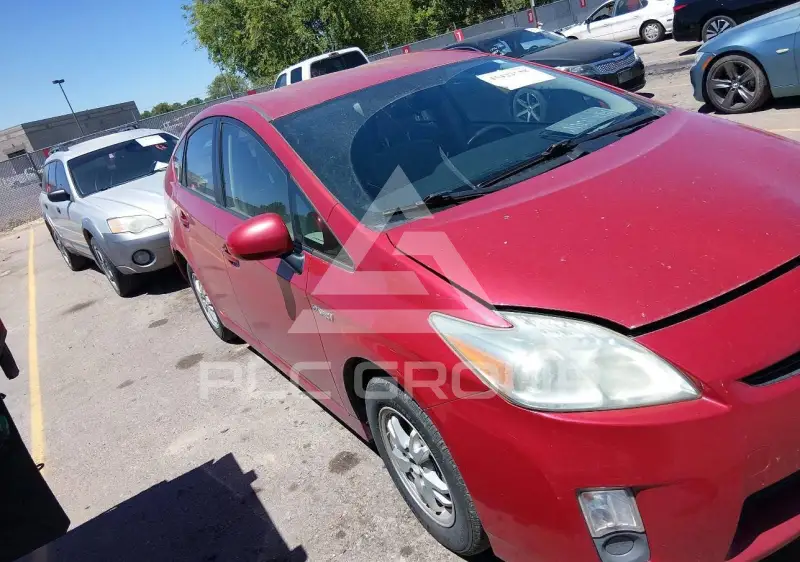 2011 Toyota PRIUS фото