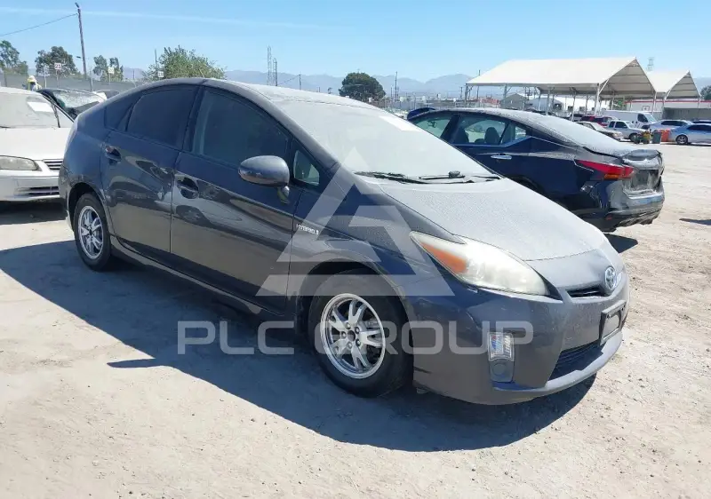 2011 Toyota PRIUS фото