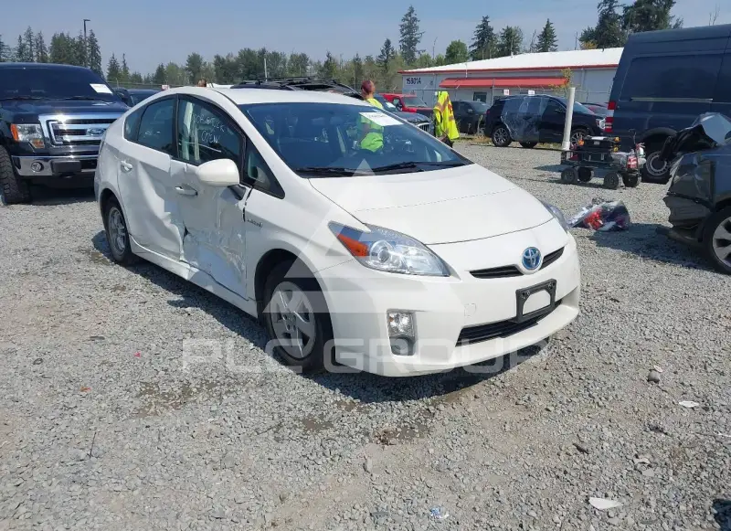 2011 Toyota PRIUS фото