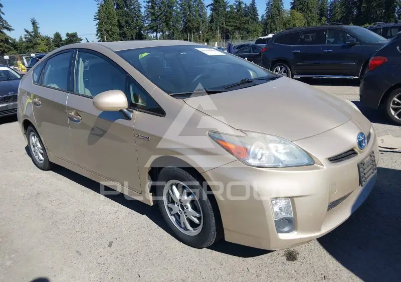2011 Toyota PRIUS фото