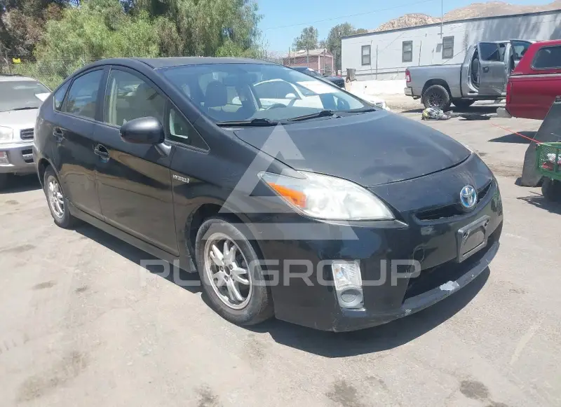 2011 Toyota PRIUS фото