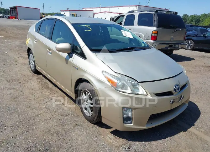 2011 Toyota PRIUS фото