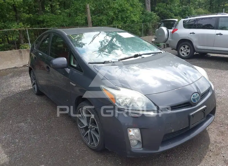 2011 Toyota PRIUS фото