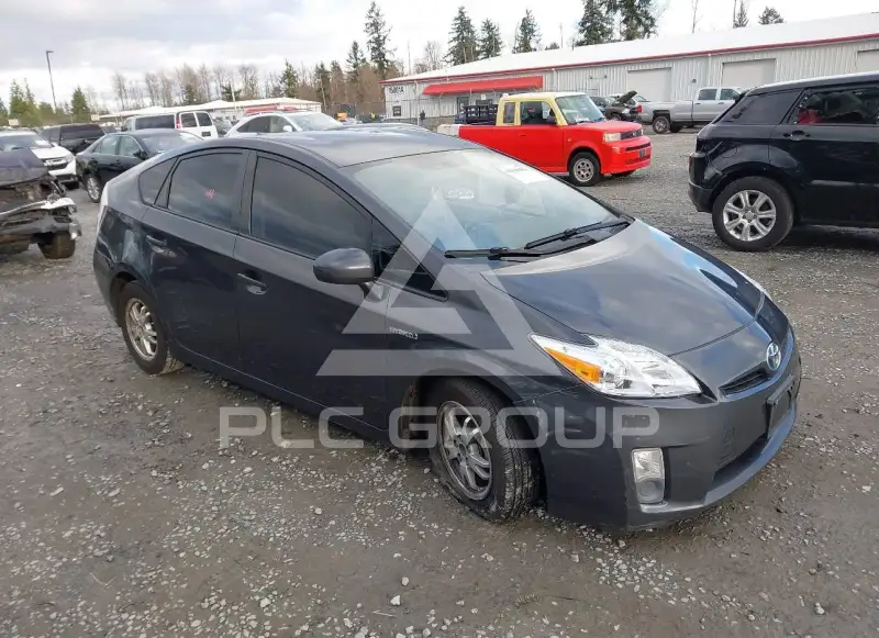 2011 Toyota PRIUS фото