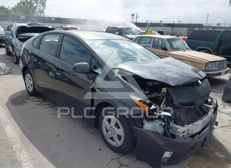 2011 Toyota PRIUS фото