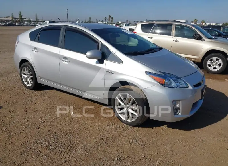 2011 Toyota PRIUS фото