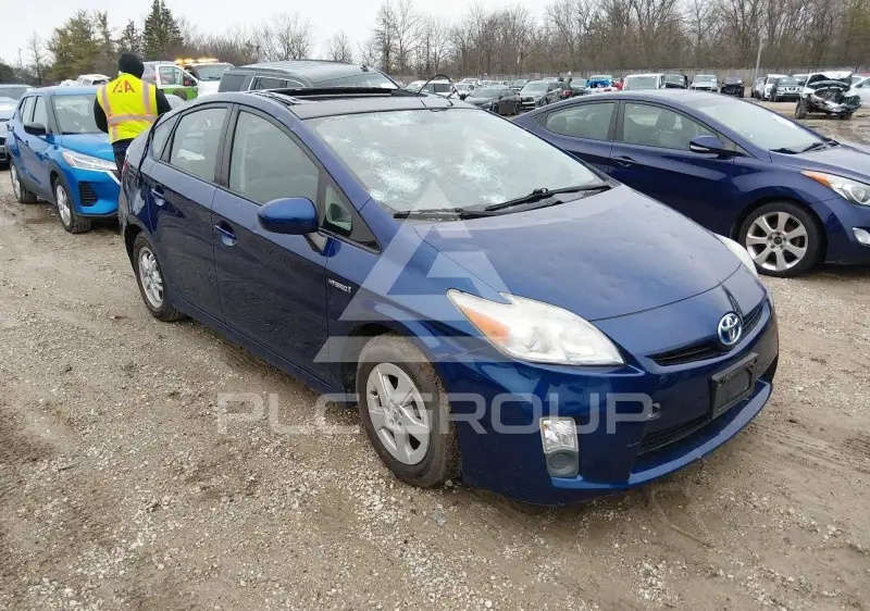 2011 Toyota PRIUS фото