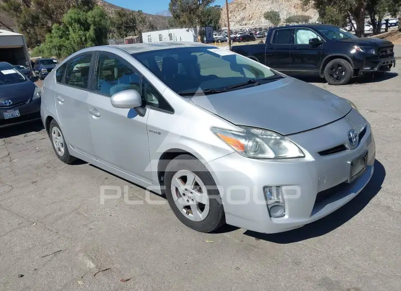2011 Toyota PRIUS фото
