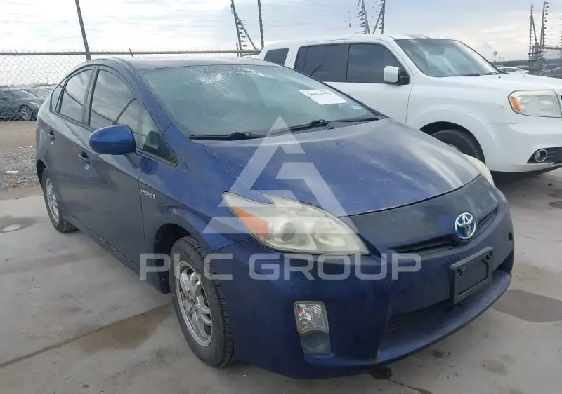 2011 Toyota PRIUS фото