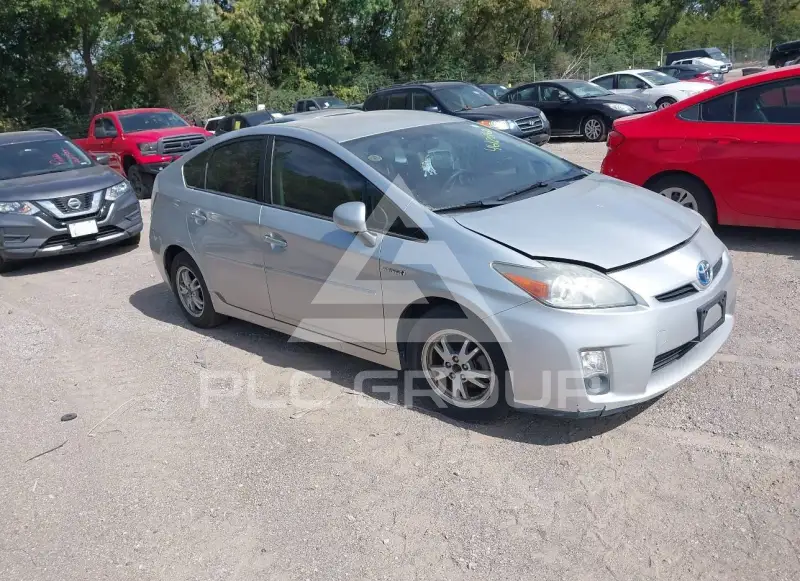 2011 Toyota PRIUS photo