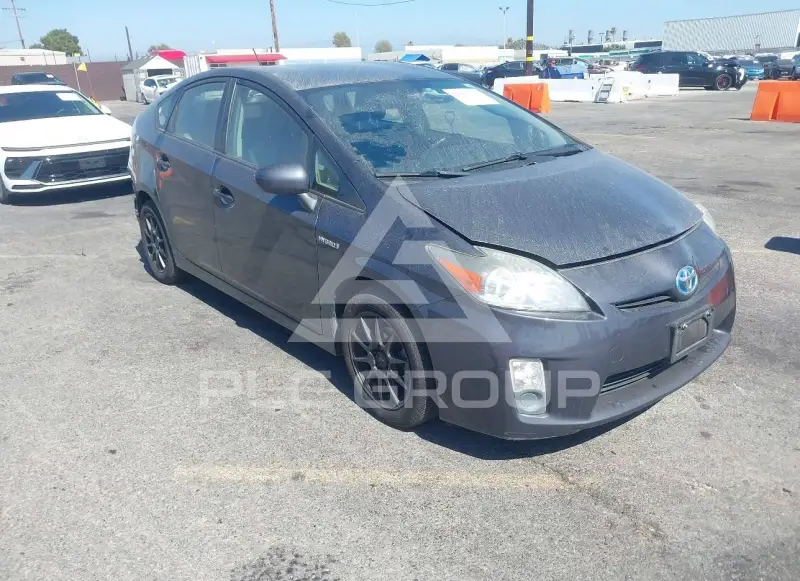 2011 Toyota PRIUS фото