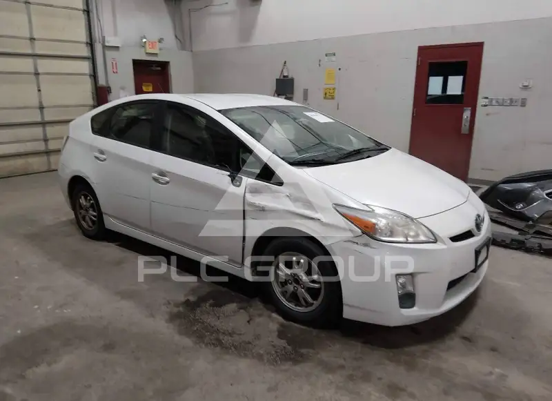 2011 Toyota PRIUS фото