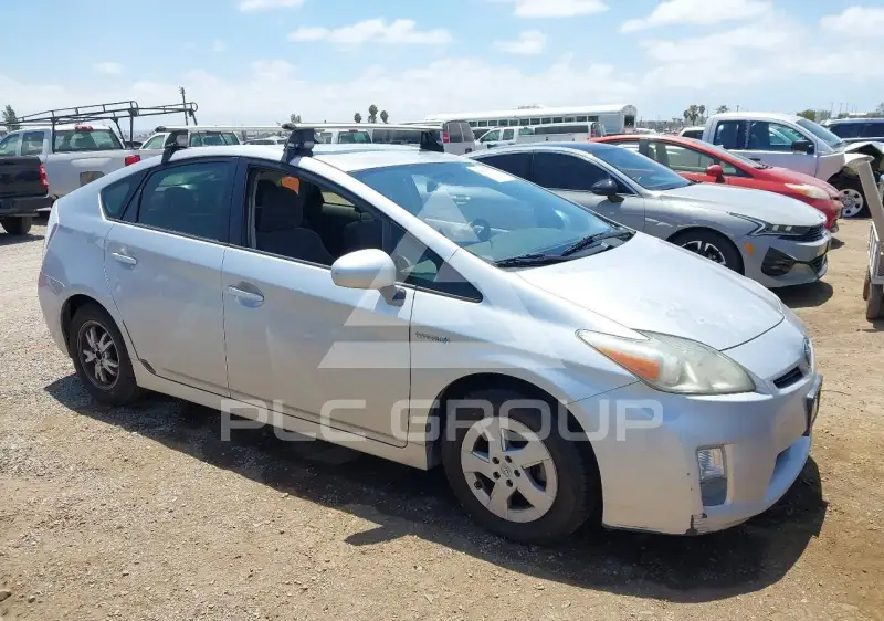 2011 Toyota PRIUS фото