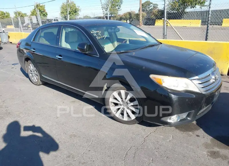 2011 Toyota AVALON фото