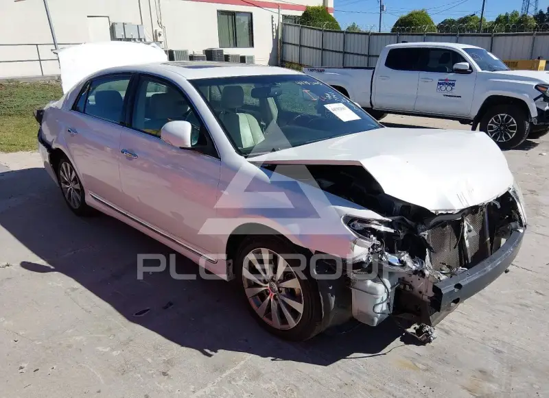 2011 Toyota AVALON photo
