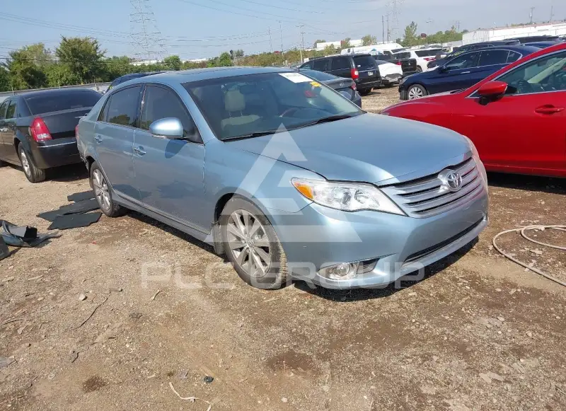 2011 Toyota AVALON photo