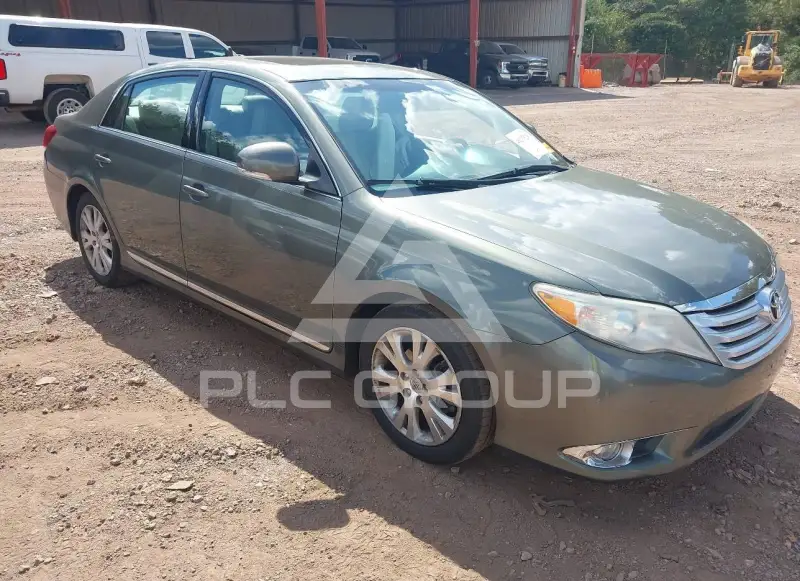 2011 Toyota AVALON фото