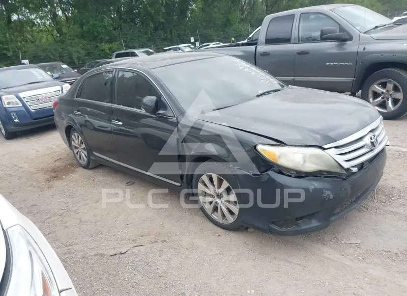 2011 Toyota AVALON photo