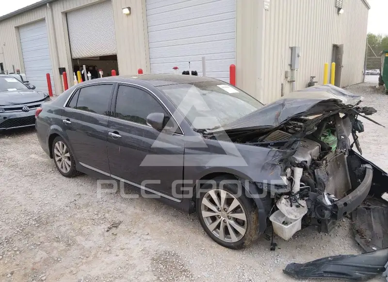 2011 Toyota AVALON фото