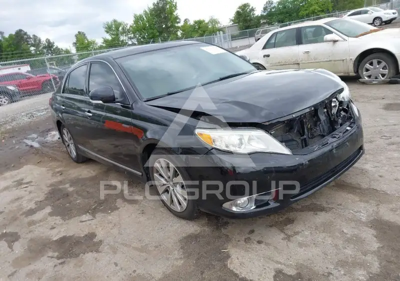 2011 Toyota AVALON photo