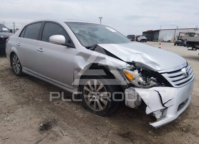 2011 Toyota AVALON фото