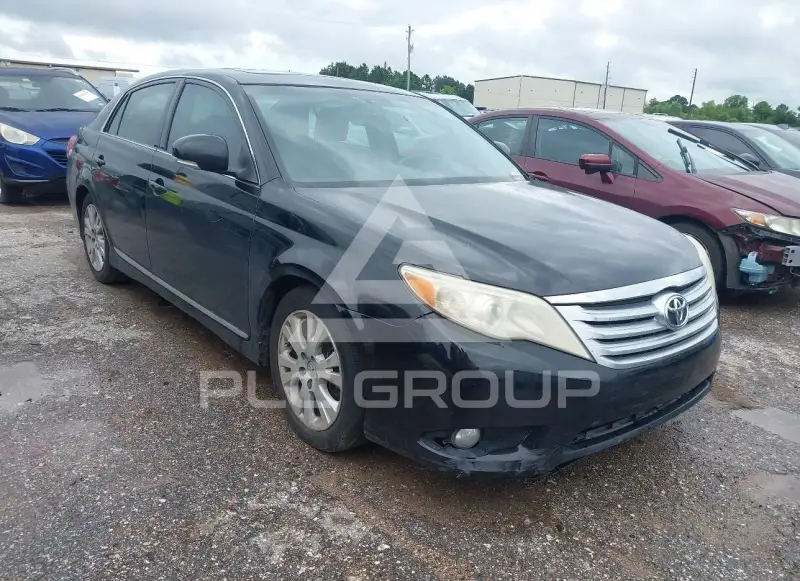 2011 Toyota AVALON фото