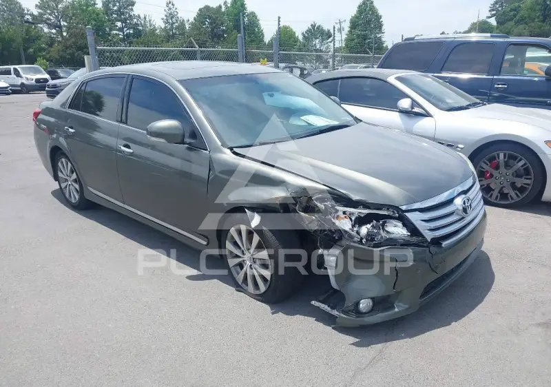 2011 Toyota AVALON photo