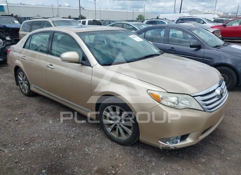 2011 Toyota AVALON photo
