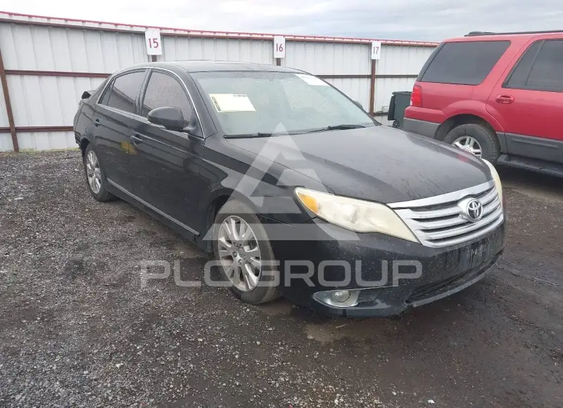 2011 Toyota AVALON фото