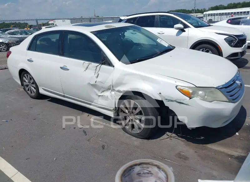 2011 Toyota AVALON фото