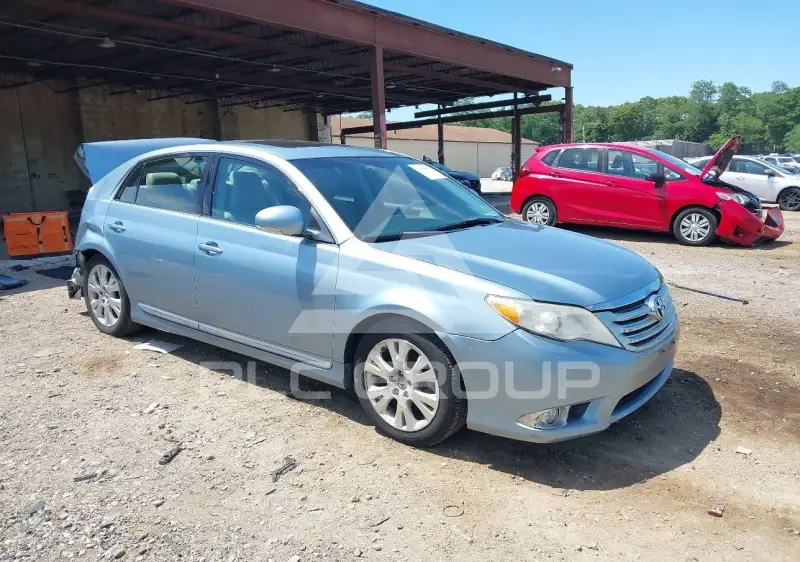 2011 Toyota AVALON photo