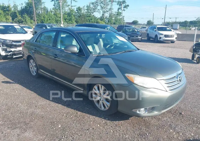2011 Toyota AVALON фото