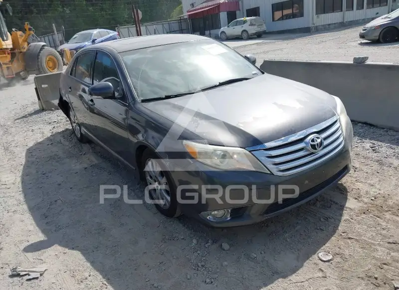 2011 Toyota AVALON фото