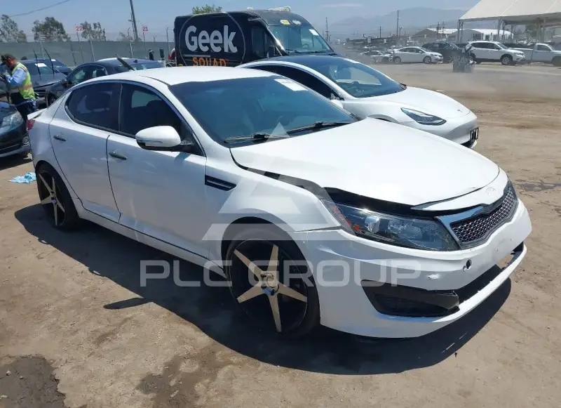2011 KIA Optima photo