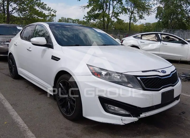 2011 KIA Optima photo